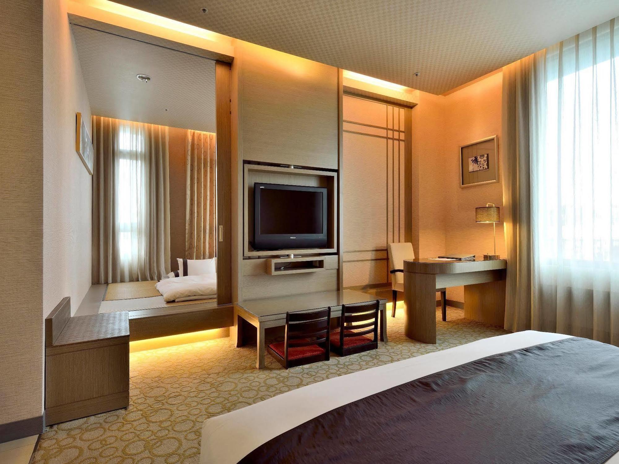 Shinkansen Grand Hotel Taichung Eksteriør billede
