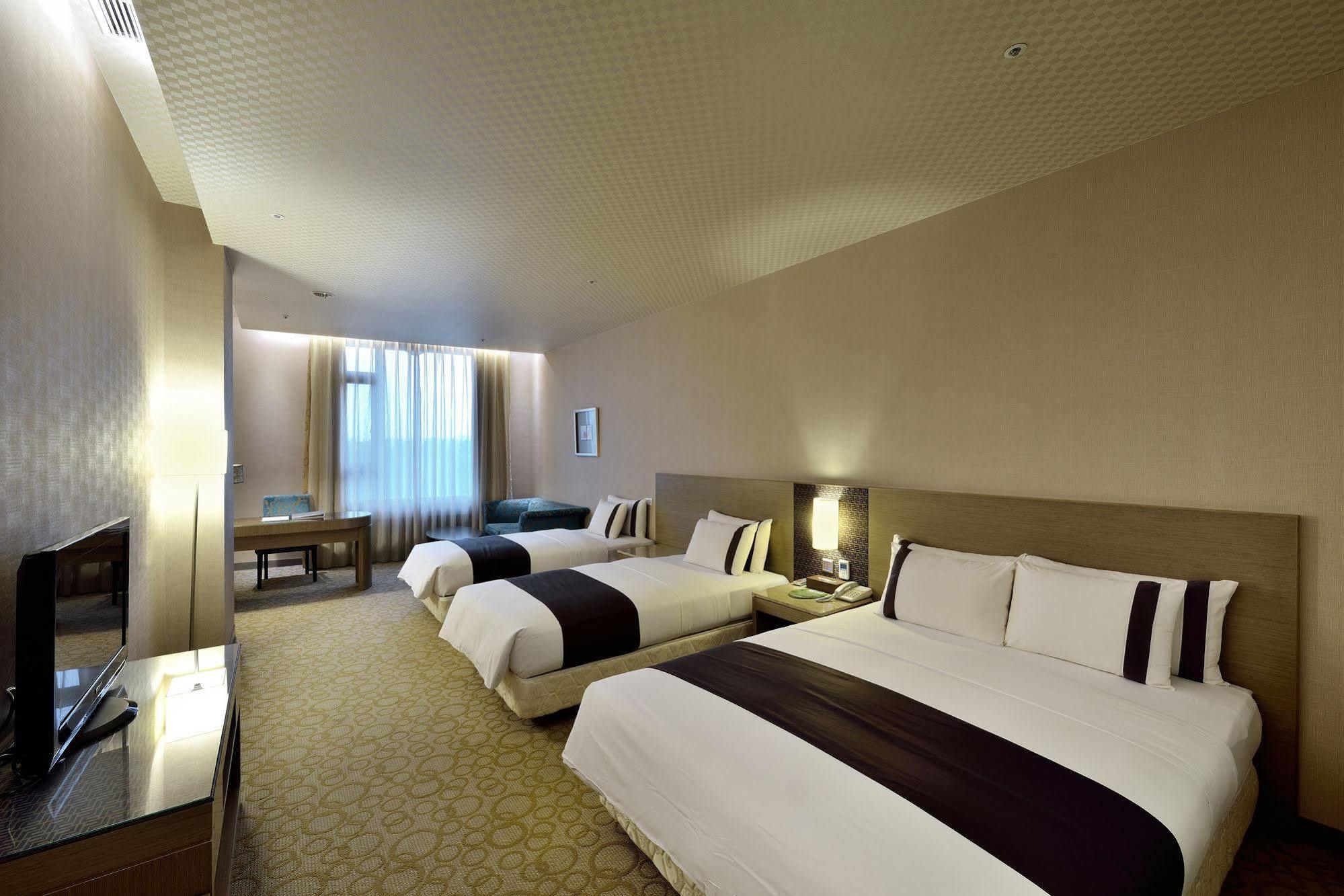 Shinkansen Grand Hotel Taichung Eksteriør billede