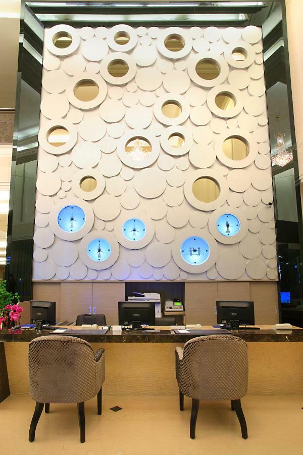 Shinkansen Grand Hotel Taichung Eksteriør billede